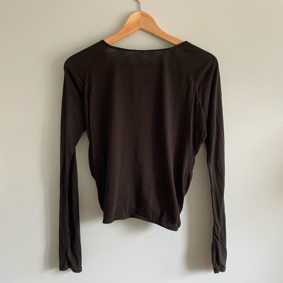 Twist Back Yoga Long Sleeve Top - Picture 3 of 6